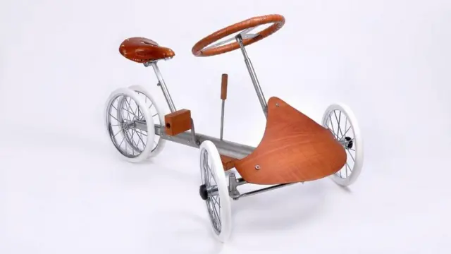 La Tribel Gran Tourismo de Smikeson