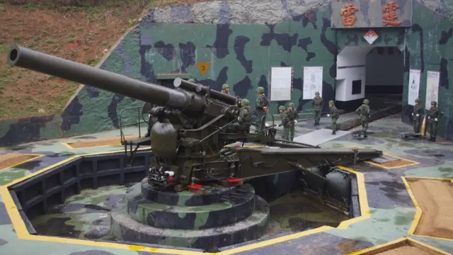 1958年的八二三炮戰之後,美國提供了240公厘榴彈炮給台灣部署在金門和馬祖。