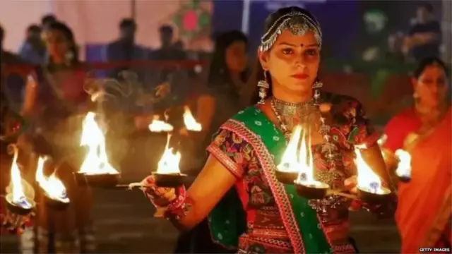 મુસ્લિમોને ગરબામાંથી બહાર કાઢવામાં આવ્યા