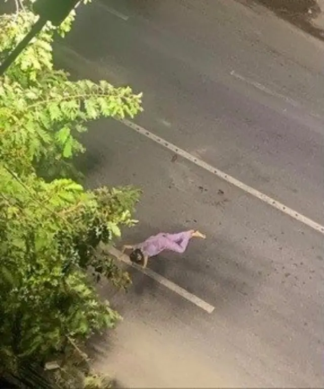 မထက်ထက်ဝင်းပစ်ခတ်ခံရ