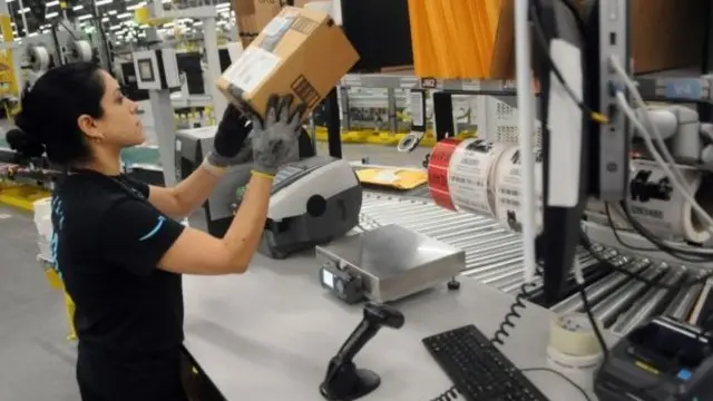 Amazon çalışanları arasında enfeksiyon oranının genel nüfusa göre daha düşük olduğunu söylüyor
