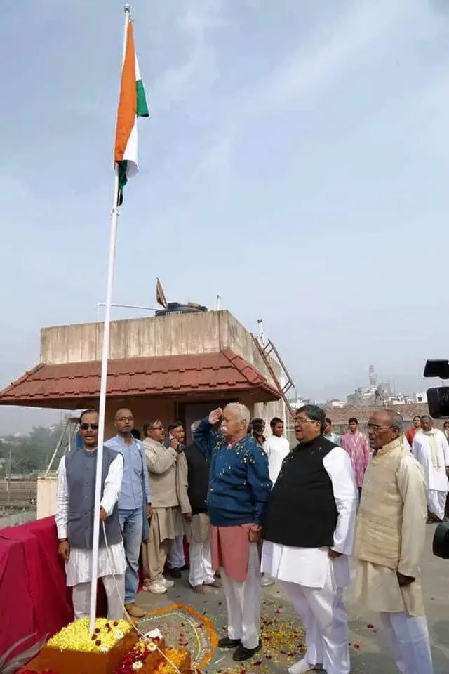 रांची के पिछले दौरे पर झंडारोहण करते डॉ. मोहन भागवत