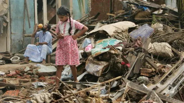 2004 - இல் உலகையே புரட்டிப்போட்ட சுனாமி