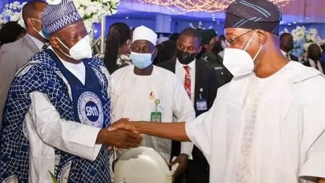 Gomina Ganduje ati Ọgbẹni Rauf Arẹgbẹṣọla