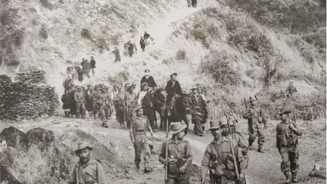 ભારતના અરુણાચલ પ્રદેશમાં દલાઈ લામા અને એમનું દળ