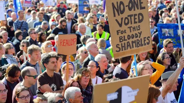 Мітинг в Лондоні