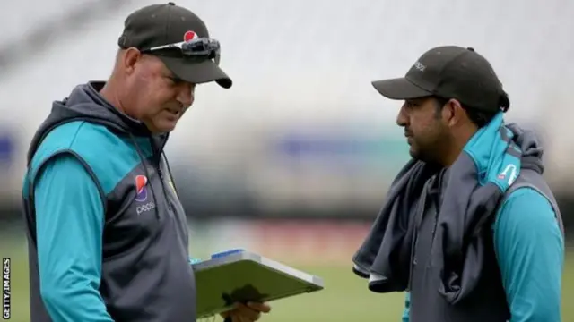 මිකී ආතර්