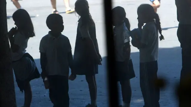 Niños en la escuela