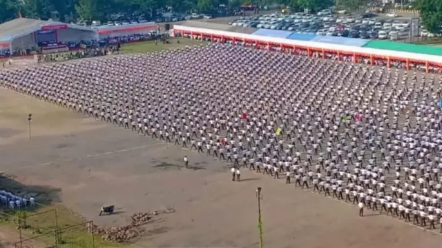आरएसएस के स्थापना दिवस पर परेड