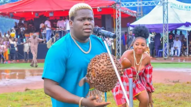 Anyi Dons na-eji ịchaka eti egwu