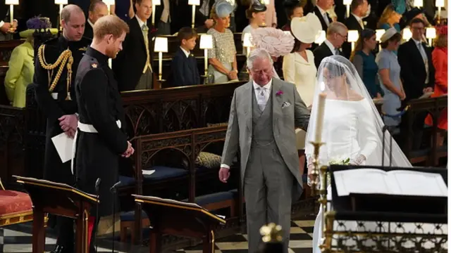 Невесту к алтарю вел отец жениха принц Уэльский