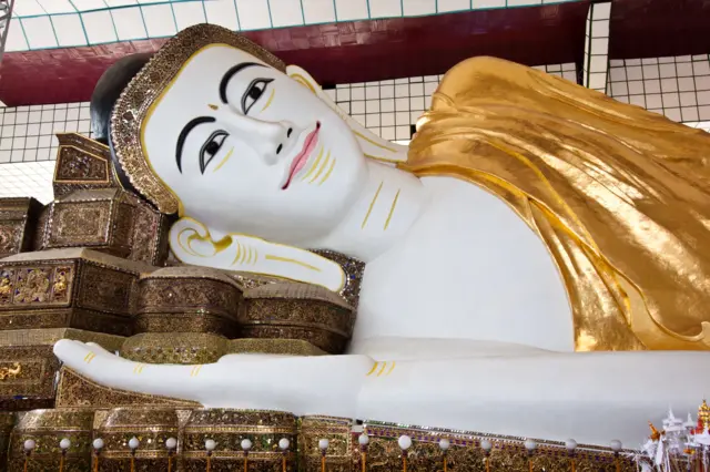 ဘုရင့်နောင် အသစ်တည်ထားခဲ့တဲ့ ပဲခူး ရွှေသာလျောင်း ရုပ်ပွားတော်ကြီး