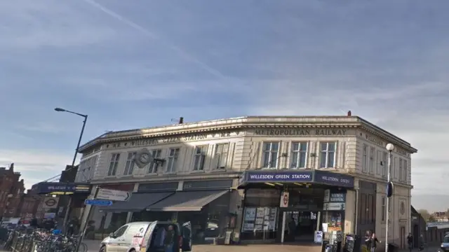 Willesden Green станция метро