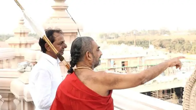 కేసీఆర్‌తో చిన్న జీయర్ స్వామి