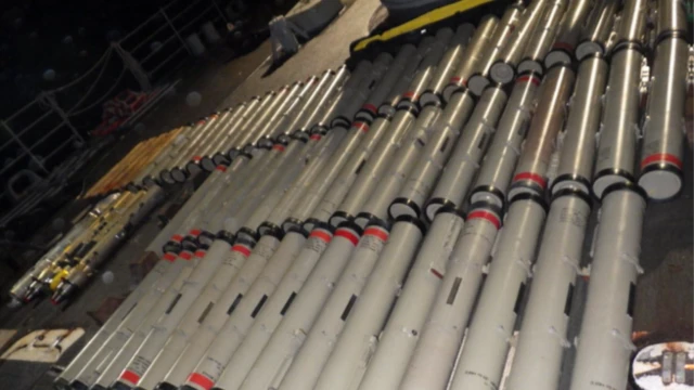 عکس آرشیوی از تسلیحاتی که قبلا مصادره شده