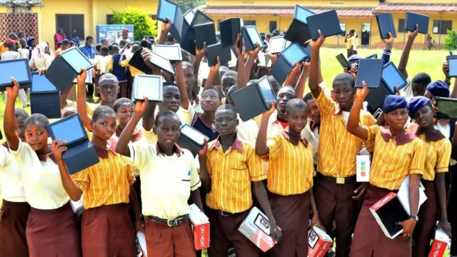 Awọn akẹkọ girama na ọpọn imọ wọn soke