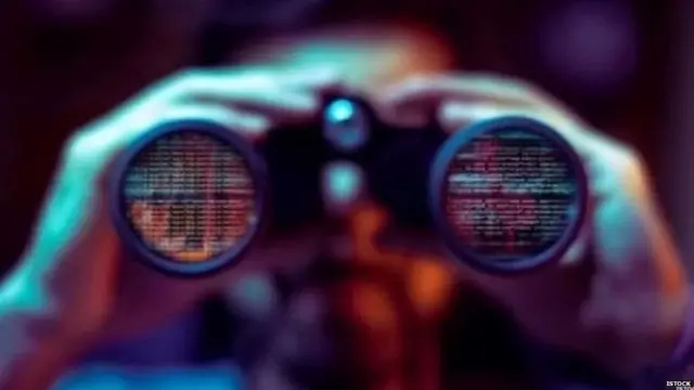 ਸੋਸ਼ਲ ਮੀਡੀਆ 'ਤੇ ਕੋਈ ਇਤਰਾਜ਼ਯੋਗ ਤਸਵੀਰ ਪਾਵੇ ਤਾਂ ਕੁੜੀਆਂ ਕੀ ਕਰਨ?