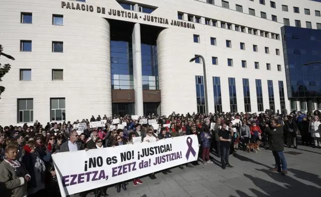 Protesto diante do Palácio da Justiçamr jack bet apk downloadNavarra