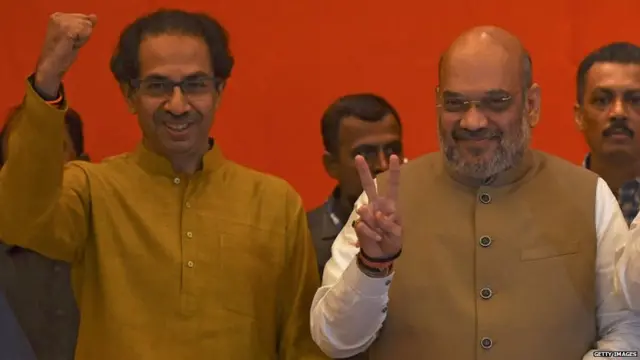 ઠાકરે તથા શાહની તસવીર