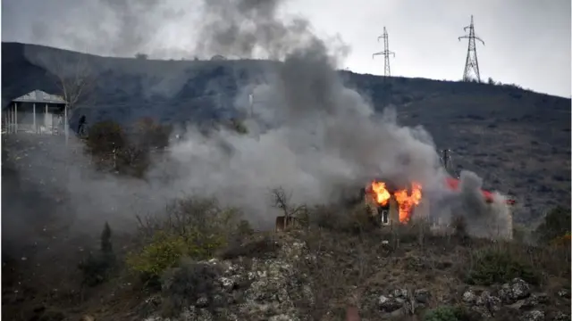 laçında yandırılmış ev, bu gün, ermənilər, tərk edirlər,