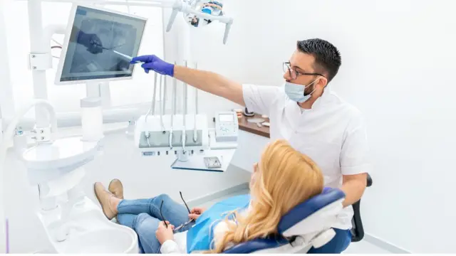 Consulta com dentista