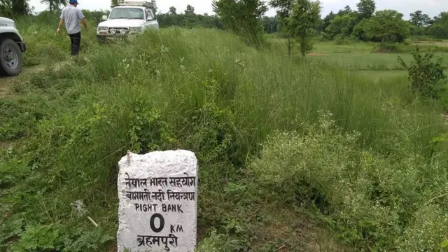 वाग्मतीको तटबन्ध