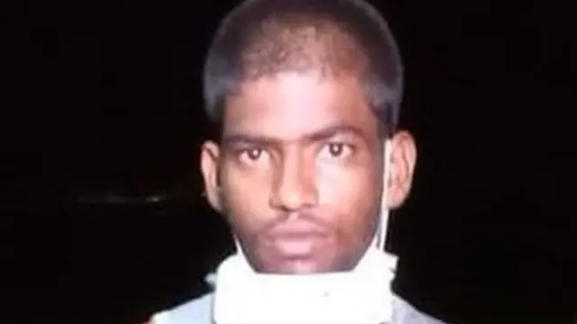 இலங்கை கடற்படையிடம் உள்ள மீனவர் சுகந்தன்