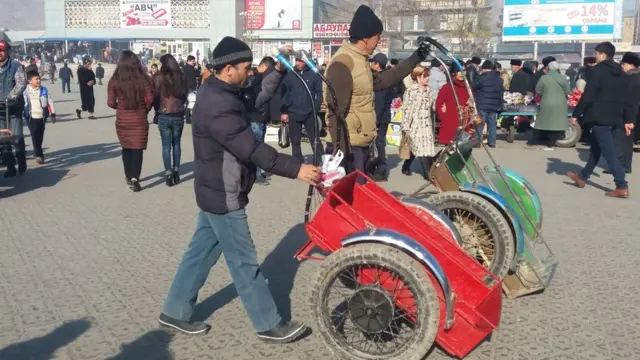 Ularda narsalar bolgan katta vaginalar