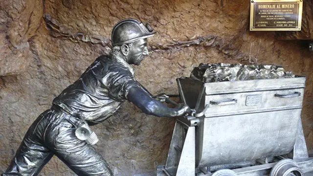 Estatua de un minero