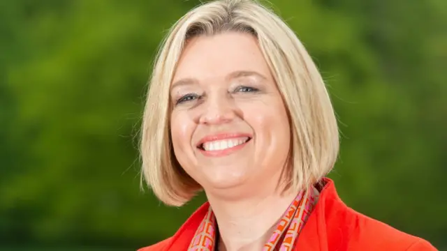 ካርሊን ጃክሰን፡