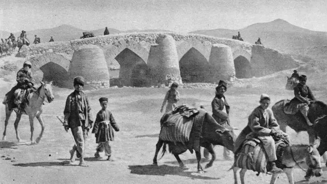 پل سنگی در کنگاور