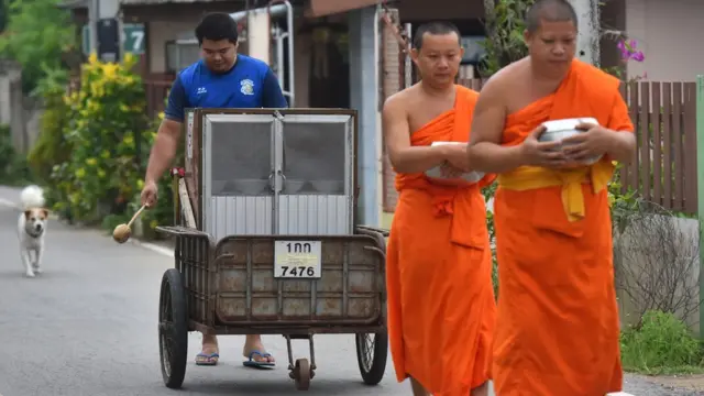 บิณฑบาตร