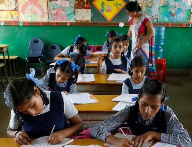 શિક્ષણકાર્ય