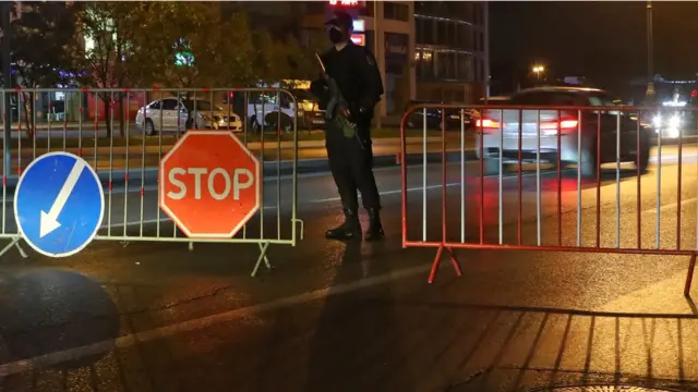 Bakı, komendant saatı