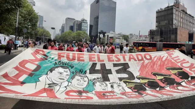 Protesta por los 43 desaparecidos de Ayotzinapa