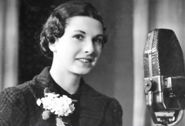 এলিজাবেথ কাওয়েল - বিবিসির প্রথম নারী অনুষ্ঠান ঘোষকদের একজন