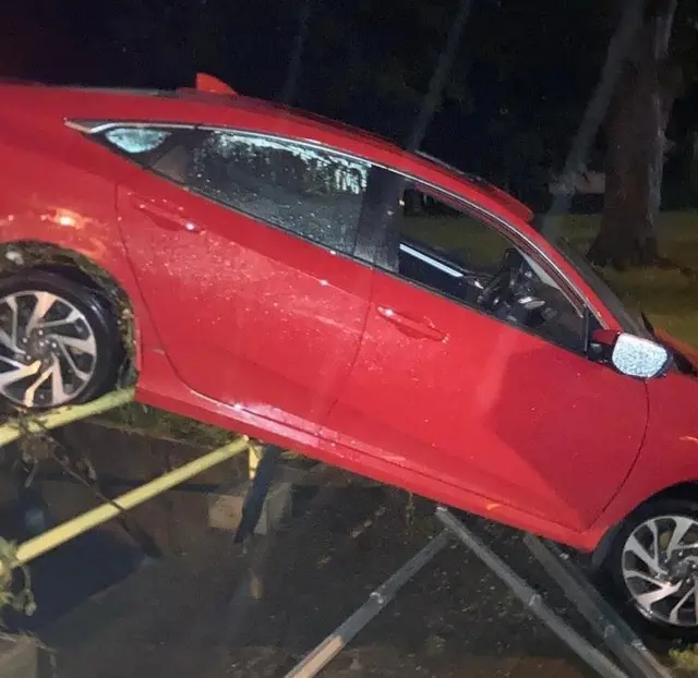 अमेरिका में बारिश से बाढ़ जैसी स्थिति