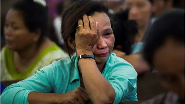 စစ်ဘေးကြောင့် နေရပ်စွန့်ခွာခဲ့ရတာ ဆယ်စုနှစ်တစ်ခုနီးပါး ကြာခဲ့ပါပြီ။ အိမ်ပြန်နိုင်ဖို့ကမရေရာသေးပါဘူး။