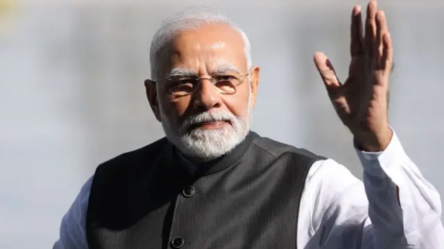 नरेंद्र मोदी