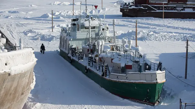 Yakutsk yakınlarındaki Lena Nehri