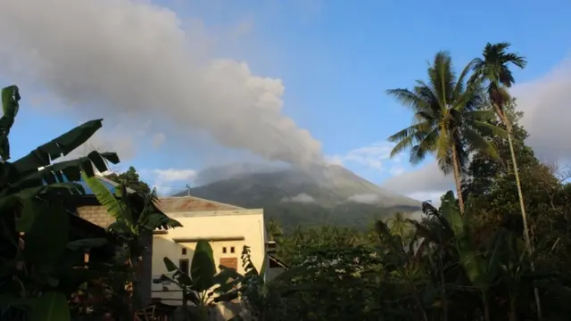 பாலி எரிமலை சீற்றம்