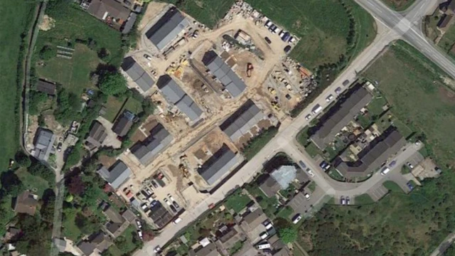 Bekas tambang yang dijadikan perumahan.