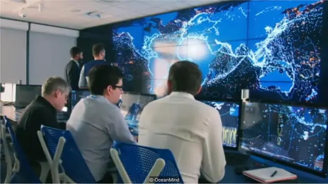 मछली पकड़ने वाले जहाजों को ट्रैक करने के लिए उपग्रह चित्र और डेटा