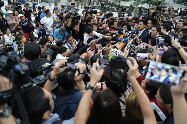 ปรีชาพล แถลง