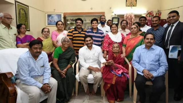 పింగళి వెంకయ్య కుటుంబాన్ని కలుసుకున్న ఏపీ సీఎం జగన్