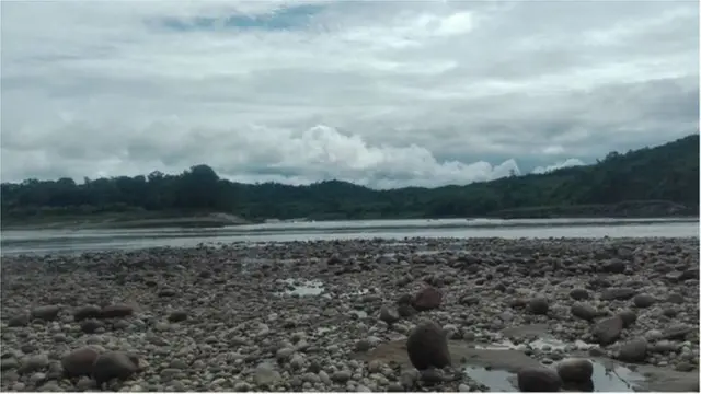 မြစ်ဆုံ