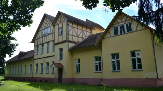 Господарча будівля. Нині - також корпус Зірненської туберкульозної лікарні