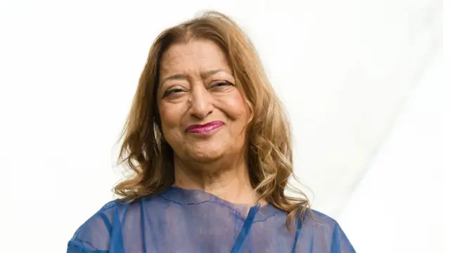 المعمارية العراقية - البريطانية زها حديد