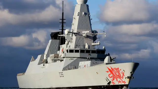Эсминец КВМФ "Дрэгон"