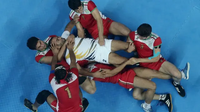 Acción de un partido de kabaddi